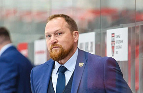 Андрей Таратухин: «Первые игры — это всегда нервозность, эмоции захлёстывают, это молодёжный хоккей»